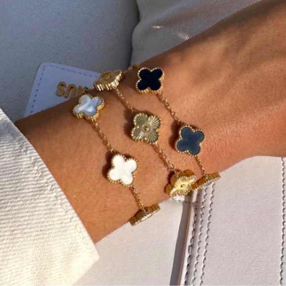 18k gold plated Clover Bracelet - White - Picture 4 of 8